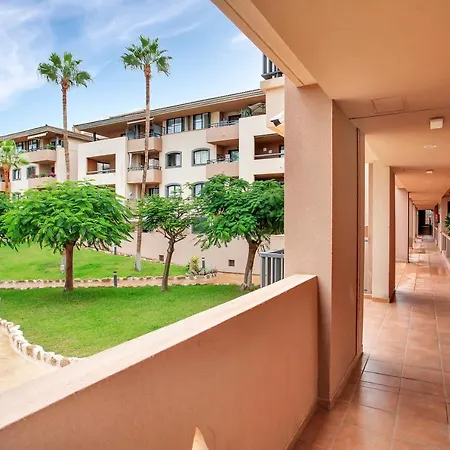 El Paraiso, Beautiful Swimming Pool With Ocean View, Parking, Fiber Apartment *