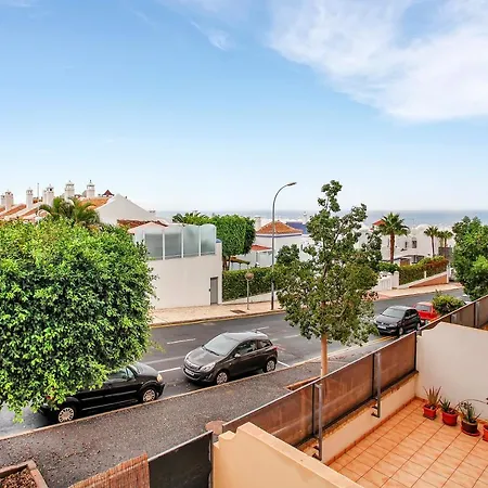 El Paraiso, Beautiful Swimming Pool With Ocean View, Parking, Fiber Apartment *