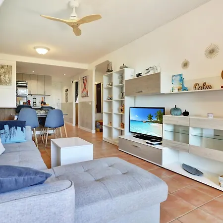 Apartment El Paraiso, Beautiful Swimming Pool With Ocean View, Parking, Fiber Playa Paraiso (Tenerife)